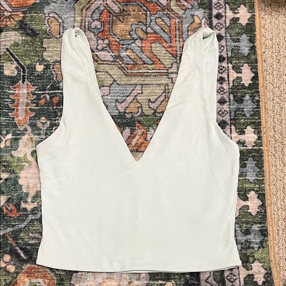 Aritzia Babaton Light Blue V-Neck Tank Top - Picture 1 of 1